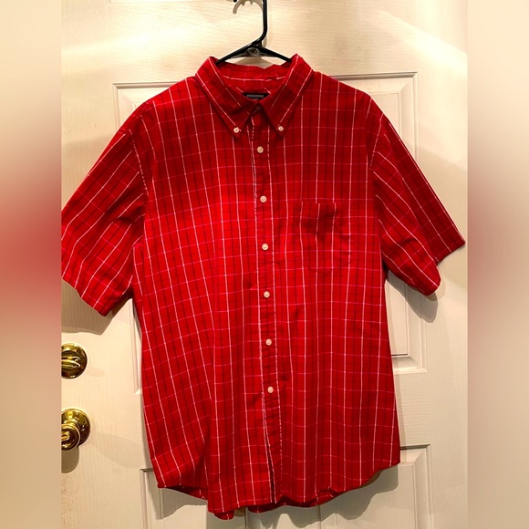 Men’s Sz XL Dockers Red Plaid S/S Button-Front Shirt, EUC - Picture 1 of 4